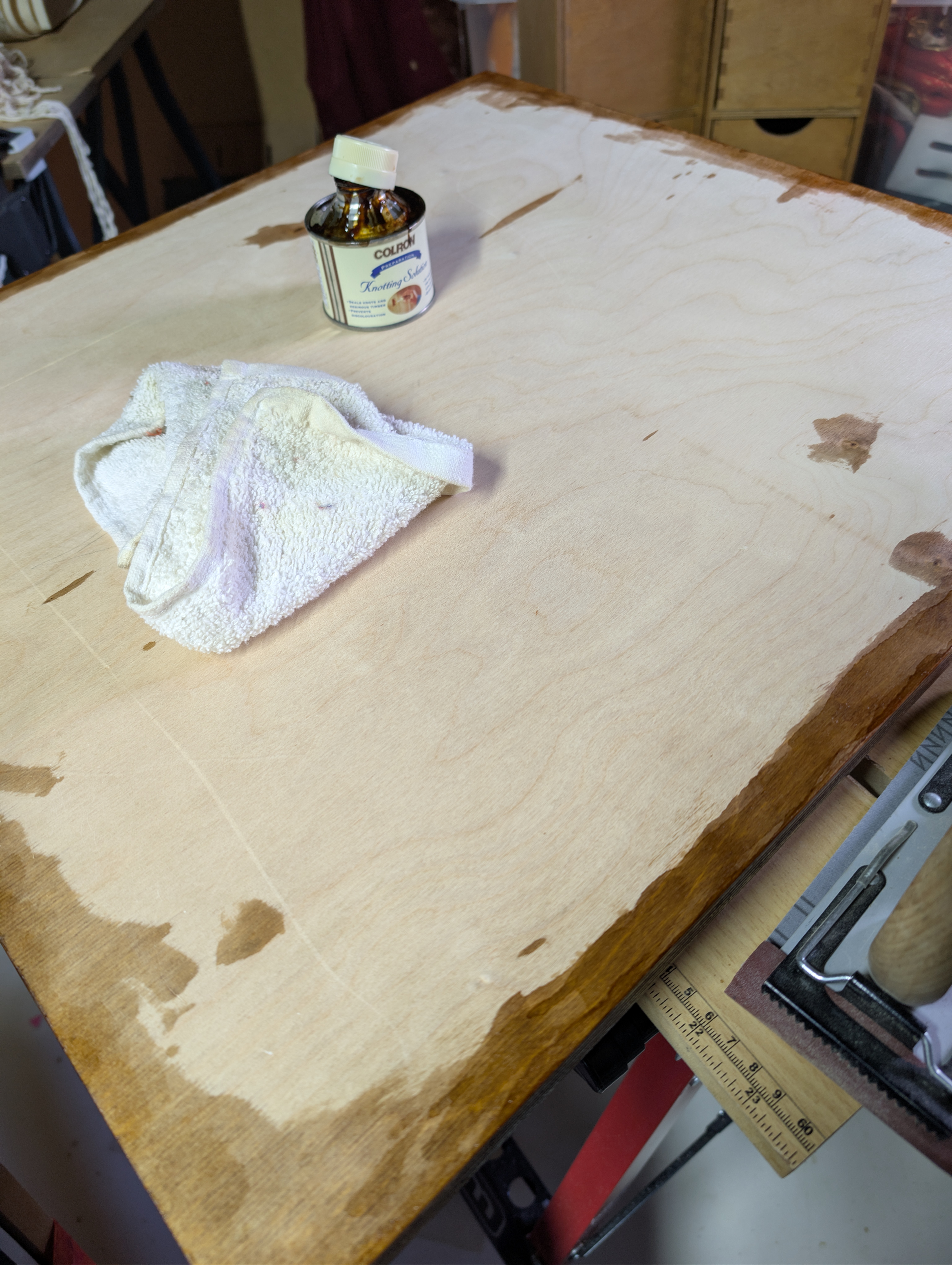 rough wood with cloth and knotting solution